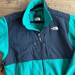 Brand new never worn North face Denali fleece jacket
